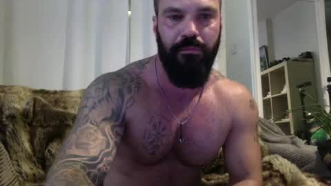 Snapshot of mrmsnow chatting on 09/22/25, 02:41 Mr Snow online show from 09/22/25, 02:41