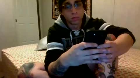 Snapshot of mrnmrsshibbs chatting on 10/13/25, 02:00 Mr N Mrs Shibbss online show from 10/13/25, 02:00