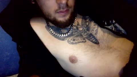 Snapshot of mrr_luxxe chatting on 10/24/25, 08:16 mrr_luxxe online show from 10/24/25, 08:16