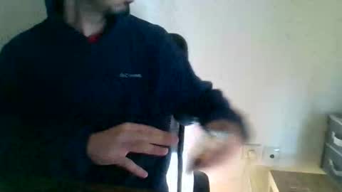 Snapshot of mrralph__90 chatting on 02/25/25, 02:22 Mrralph online show from 02/25/25, 02:22