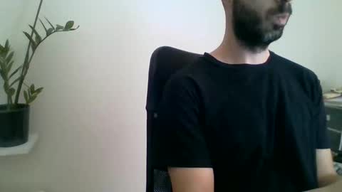 Snapshot of mrralph__90 chatting on 03/10/25, 10:04 Mrralph online show from 03/10/25, 10:04