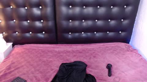 Snapshot of mrs_buttocks chatting on 02/01/25, 07:23 mrs_buttocks online show from 02/01/25, 07:23