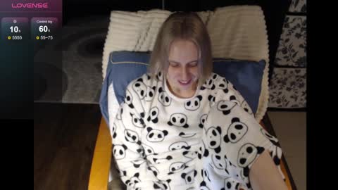 Snapshot of mrsluck chatting on 01/26/25, 03:06 Sasha online show from 01/26/25, 03:06
