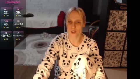 Snapshot of mrsluck chatting on 03/01/25, 02:44 Sasha online show from 03/01/25, 02:44