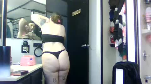 Snapshot of mrstxoxo4594 chatting on 09/12/25, 11:37 Mrstxoxo4594 online show from 09/12/25, 11:37