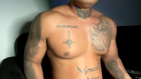 Snapshot of mrthickandfit chatting on 01/02/25, 12:55 Tatd and Fit online show from 01/02/25, 12:55