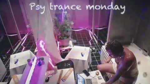 Snapshot of mrtranceman chatting on 09/23/25, 12:02 MrTranceman online show from 09/23/25, 12:02