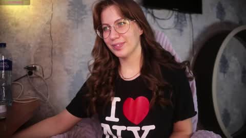 Snapshot of ms_allison chatting on 11/19/25, 07:08 Allison online show from 11/19/25, 07:08