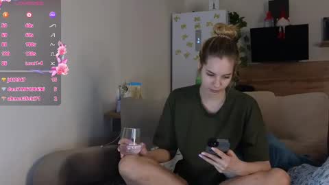 Ms ForYOU online show from 01/12/25, 01:53