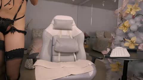 Samantha online show from 12/17/24, 10:54