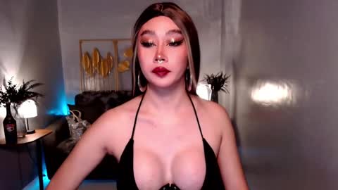 Snapshot of ms_lhaydeebunny chatting on 03/07/25, 08:44 Evon online show from 03/07/25, 08:44