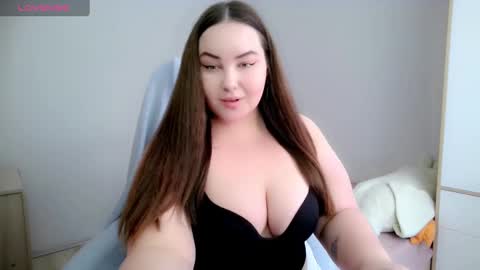 Snapshot of ms_sensitive chatting on 03/11/25, 07:15 Alexi online show from 03/11/25, 07:15