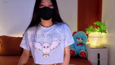 ms_shye online show from 10/23/25, 02:33