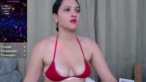 Snapshot of ms_valentina_01 chatting on 12/11/24, 02:41 Valentina online show from 12/11/24, 02:41