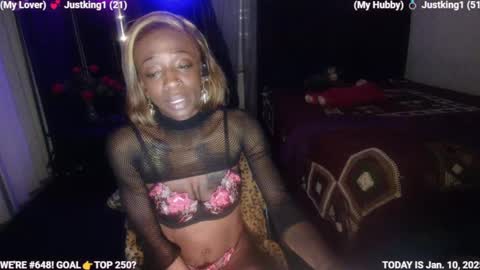 Snapshot of ms_waterworks chatting on 01/11/25, 05:41 DaPussyFairy online show from 01/11/25, 05:41