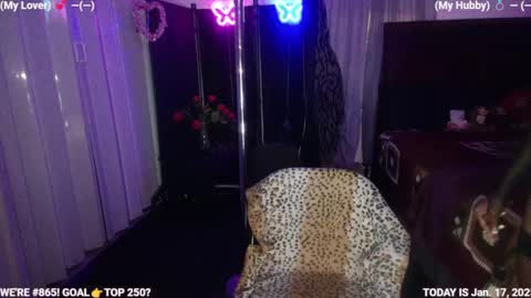 Snapshot of ms_waterworks chatting on 01/18/25, 03:20 DaPussyFairy online show from 01/18/25, 03:20