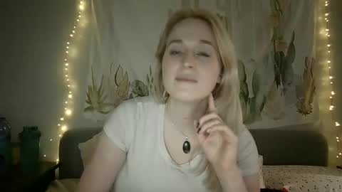 Snapshot of msclairewhatever chatting on 09/08/25, 10:42 msclairewhatever online show from 09/08/25, 10:42