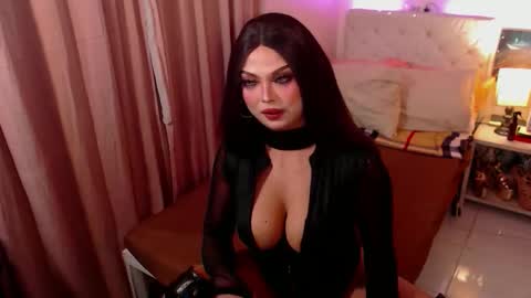 MSGOLDENCUM online show from 10/23/25, 11:42