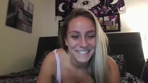 Snapshot of msmariesummers chatting on 02/03/25, 11:26 msmariesummers online show from 02/03/25, 11:26