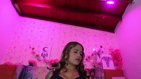 Manuela  online show from 10/08/25, 03:04