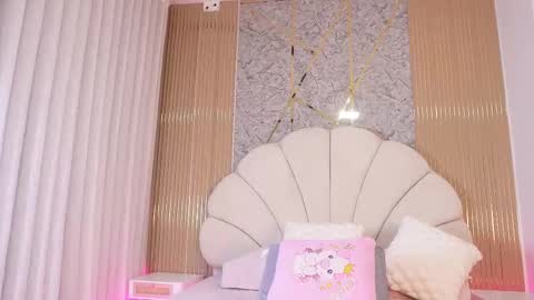 Manuela  online show from 11/13/25, 03:16