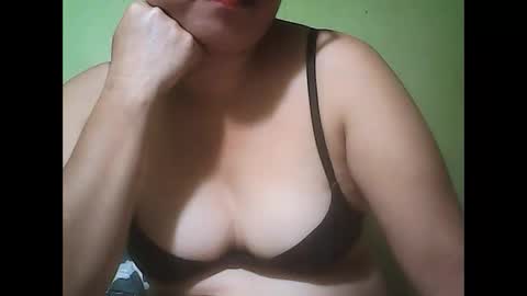 muffy_bunny online show from 09/18/25, 07:16