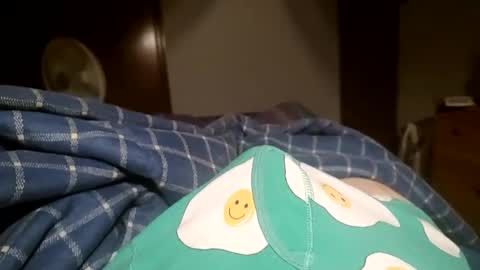 Snapshot of mugglesmuggler chatting on 12/14/24, 12:44 mugglesmuggler online show from 12/14/24, 12:44