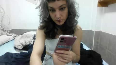 Snapshot of mulderandvalkyrie chatting on 10/21/25, 06:36 mulderandvalkyrie online show from 10/21/25, 06:36