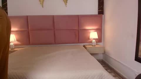 Muller Asher online show from 10/31/25, 10:44