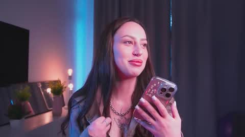 Kira online show from 09/22/25, 04:58