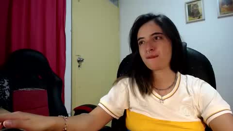 Snapshot of multiorgasmic_6 chatting on 09/22/25, 02:35 Dani and Alex online show from 09/22/25, 02:35