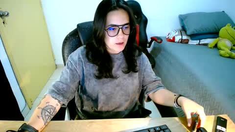 Dani and Alex online show from 11/10/25, 10:58