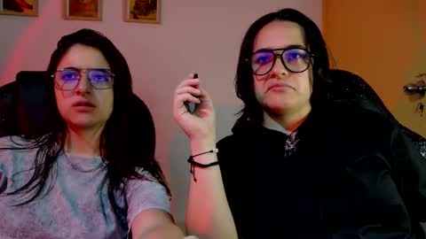 Dani and Alex online show from 11/17/25, 01:06