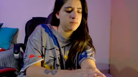 Dani and Alex online show from 11/19/25, 02:17