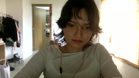 Snapshot of munchi_ chatting on 12/17/24, 05:36 online show from 12/17/24, 05:36