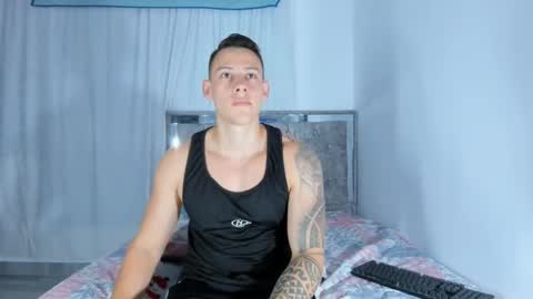 Snapshot of muscle_king_cum chatting on 01/28/25, 12:32 muscle_king_cum online show from 01/28/25, 12:32