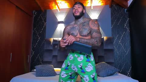 Nick online show from 12/25/24, 08:50