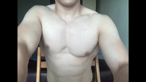 Snapshot of muscledoctor24 chatting on 10/12/25, 07:40 Everet online show from 10/12/25, 07:40