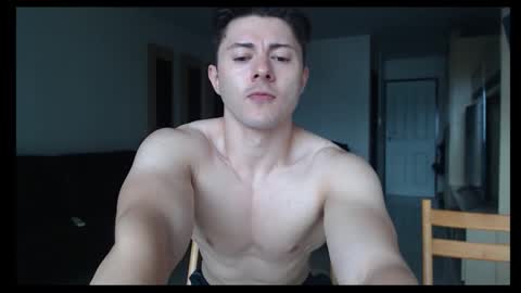 Snapshot of muscledoctor24 chatting on 10/28/25, 06:39 Everet online show from 10/28/25, 06:39