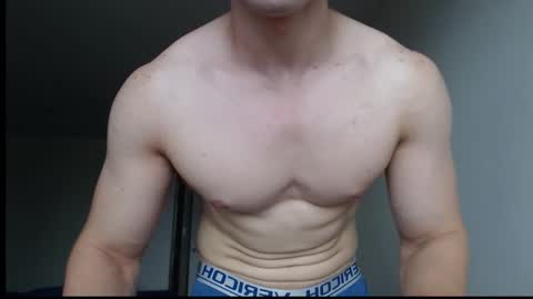 Snapshot of muscledoctor24 chatting on 11/01/25, 07:21 Everet online show from 11/01/25, 07:21