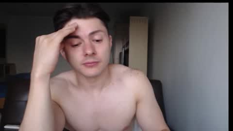 Snapshot of muscledoctor24 chatting on 11/27/25, 10:28 Everet online show from 11/27/25, 10:28