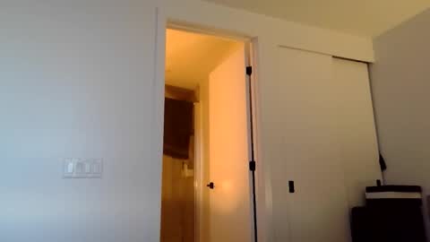 Snapshot of muscleedgernips chatting on 09/20/25, 11:00 muscleedgernips online show from 09/20/25, 11:00