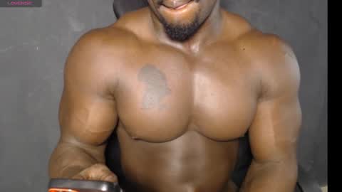 Snapshot of musclegodsammy23 chatting on 12/06/24, 01:29 musclegod23 online show from 12/06/24, 01:29