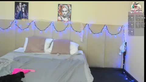 Snapshot of musclexxxbarbie chatting on 12/30/24, 12:22 Eva online show from 12/30/24, 12:22