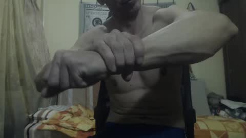 Snapshot of musculargod chatting on 12/27/24, 12:18 SexyMuscled online show from 12/27/24, 12:18