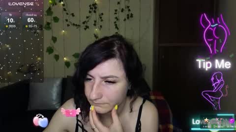 Jeneva online show from 10/28/25, 07:05