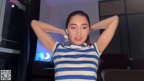 Snapshot of museleks chatting on 11/25/25, 01:16 Aleksa online show from 11/25/25, 01:16