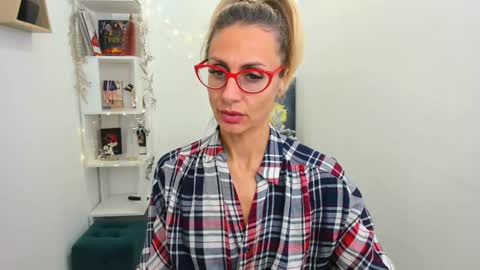 Diana online show from 12/20/24, 05:40
