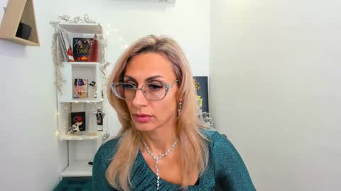 Diana online show from 12/27/24, 10:55