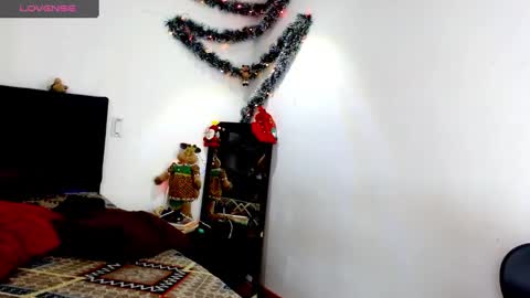 Snapshot of mussa_hott chatting on 12/16/24, 12:59 Mussa Hott online show from 12/16/24, 12:59